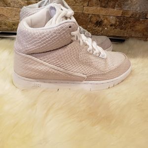 Nike Air Python Sz 5.5 Womens